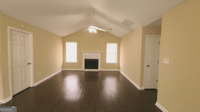 Foto del edificio - 1504 Cain Ct