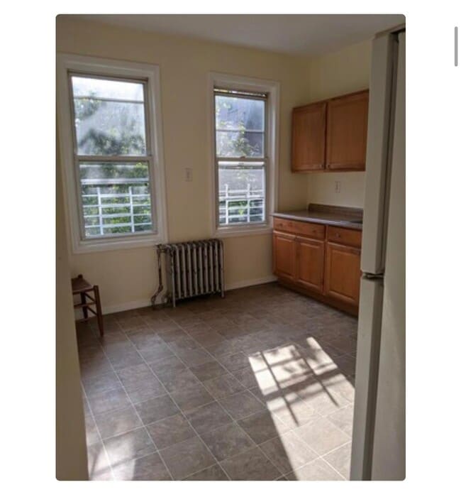 Building Photo - 239 Bayview Ave
