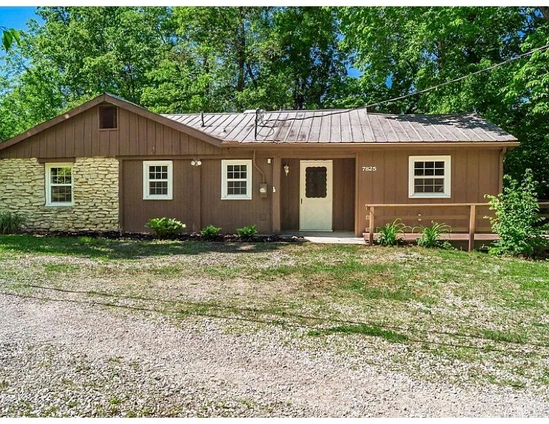 Foto principal - 7825 Flint Rd