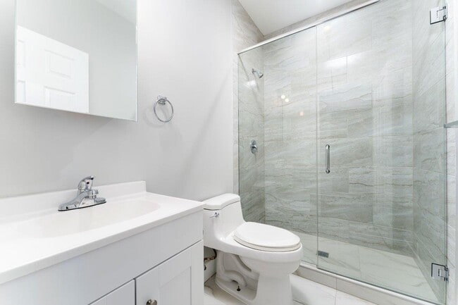 Building Photo - Brand New Luxury Apartments in Edgewater –...