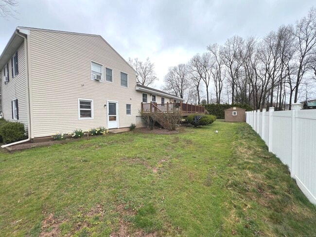 Building Photo - 105 Dale Rd