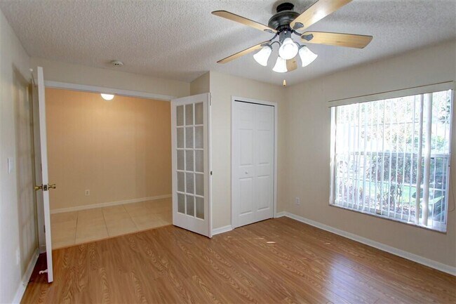 Foto del edificio - 2395 Bayhill Dr
