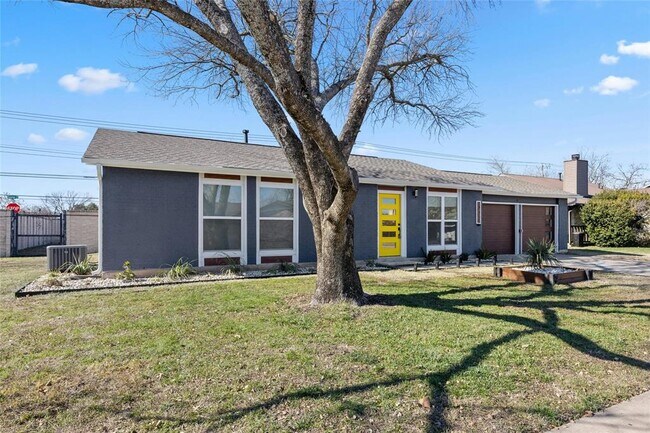 Building Photo - 1400 Bellmar Dr