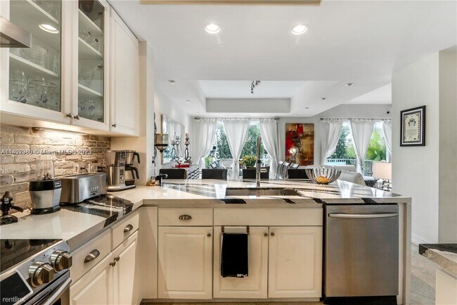 Foto del edificio - 3 br, 2 bath House - Aventura Lakes