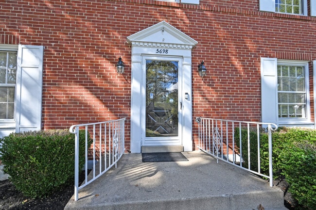 Building Photo - 5698 Euclid Rd