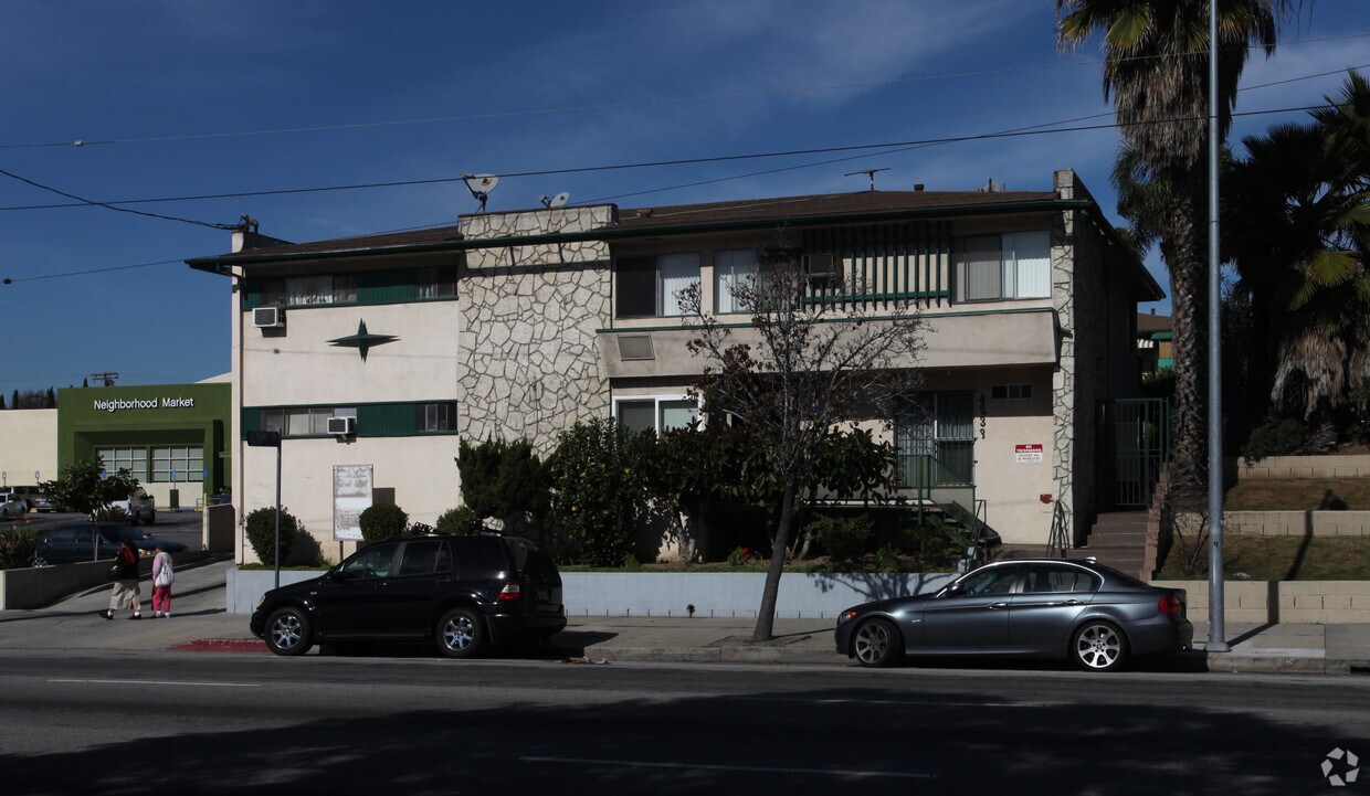 Building Photo - Dal Sol Apartments