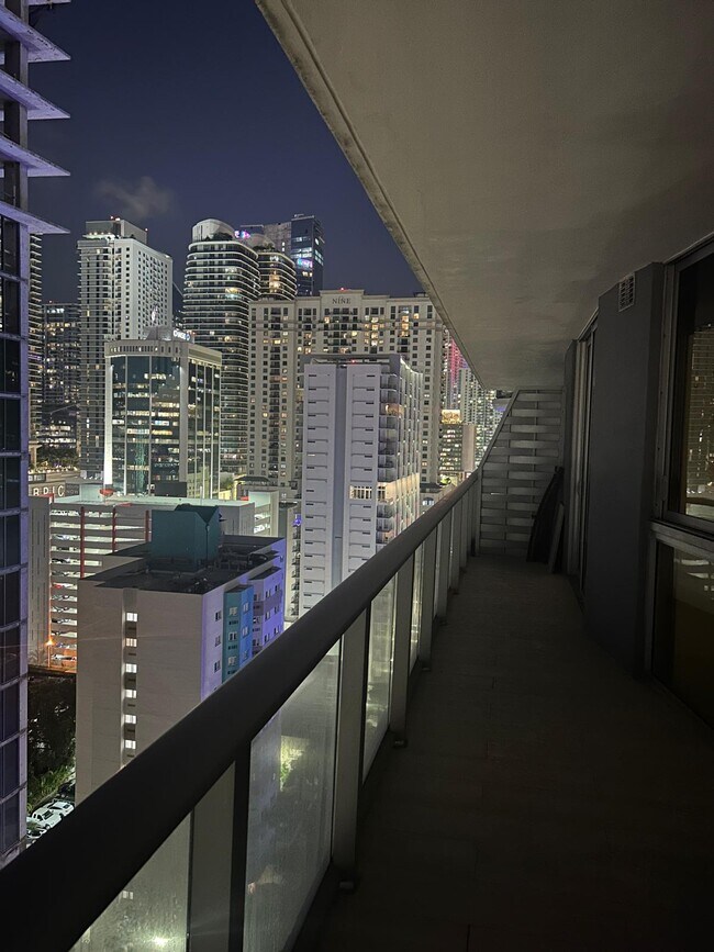 Foto del edificio - 1010 SW 2nd Ave