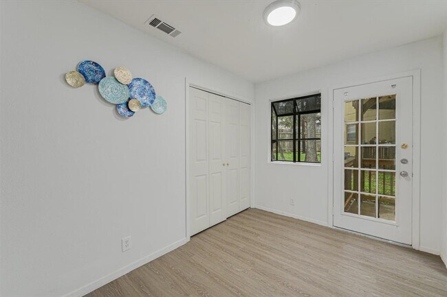 Foto del edificio - 4301 Acropolis Ct