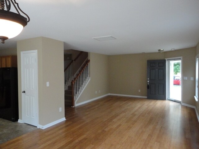 Foto del edificio - 1041 Kings Mountain Ln