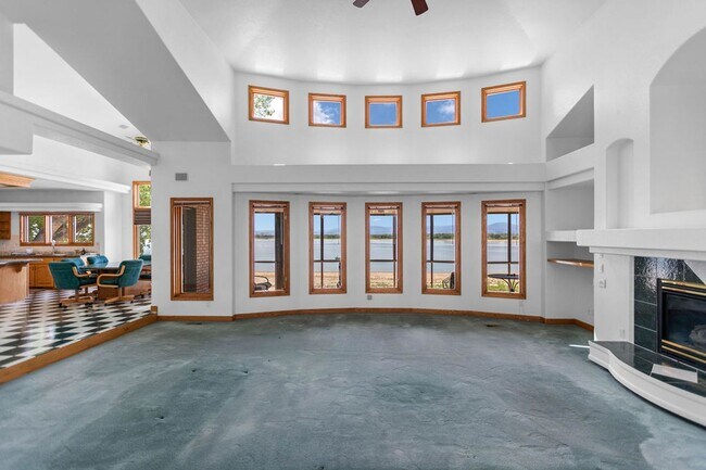 Foto del edificio - 3957 Valley Oak Dr