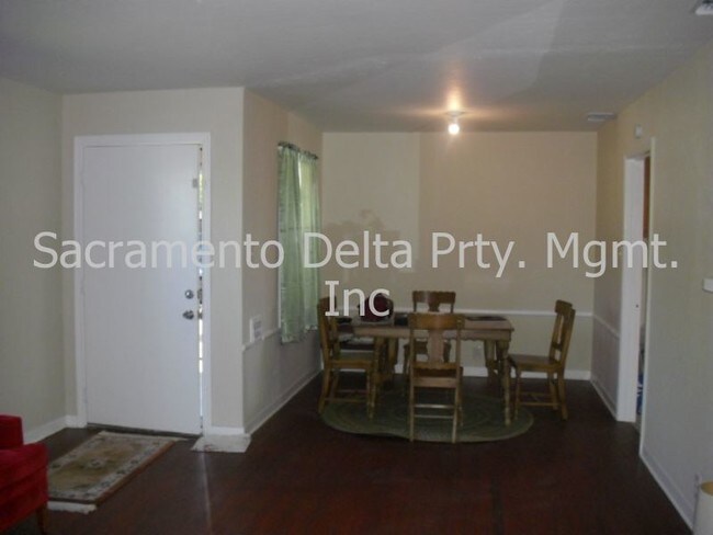 Building Photo - 5610 Fruitridge Rd