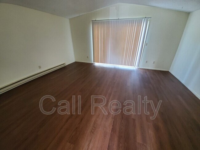 Foto del edificio - 1216 N Marcus Rd
