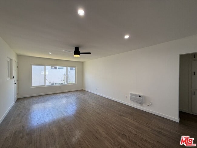 Building Photo - 25226 Loytan St