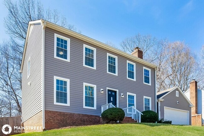 Building Photo - 5533 WHISTLEWOOD LN, CHARLOTTE, NC 28208