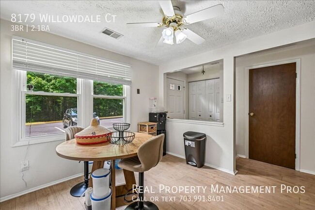 Building Photo - 8179 Willowdale Ct