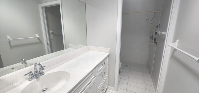 Foto del edificio - BEAUTIFUL 2/2 IN CATALINA OAKS- VERO BEACH