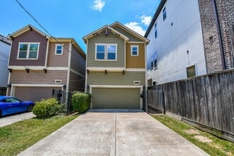 Building Photo - 5615 Kiam St