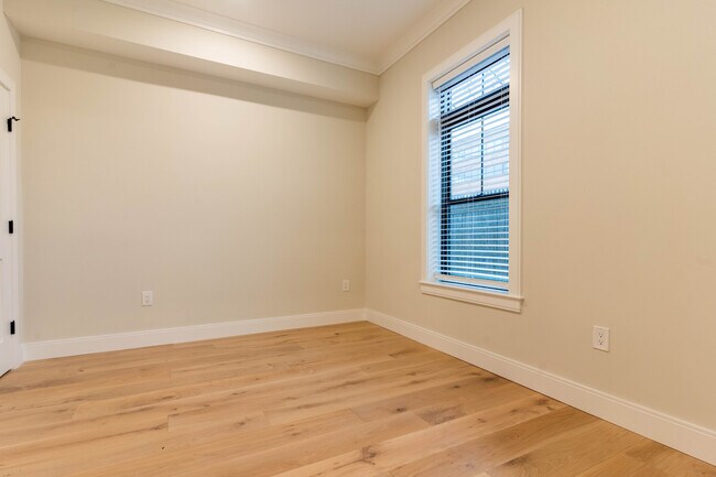 Foto del edificio - 159 Everett St