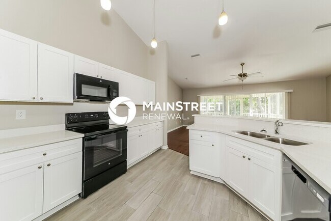 Building Photo - 4 Bedroom Pet-Friendly Home in NORTH PORT, FL with Main Street Renewal