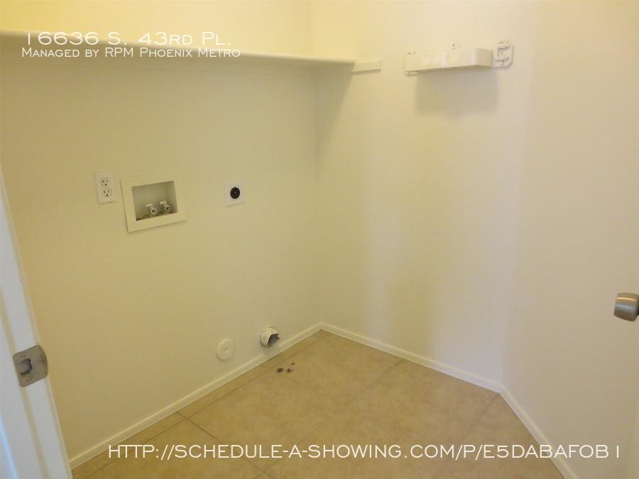 Primary Photo - 3 bedroom in Phoenix AZ 85048