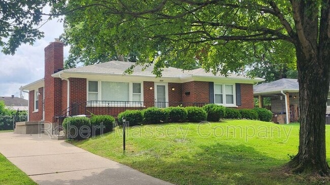 Photo - 3127 Michael Dr House