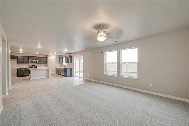 Foto del edificio - 2 Story Nampa Home!