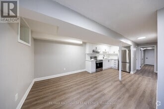 Building Photo - 6 Ormerod St