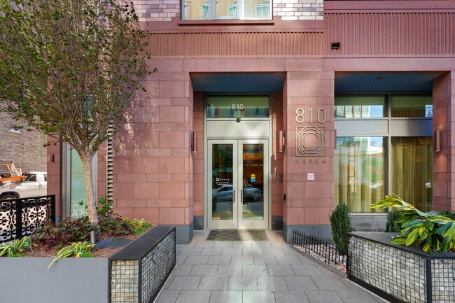 Building Photo - 810 O St NW