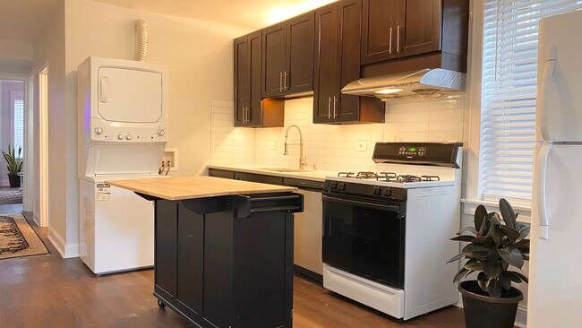 Foto del edificio - 3125 W 41st Pl