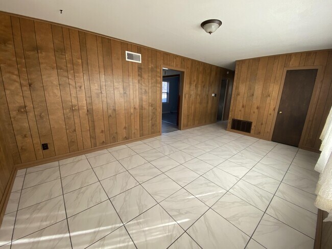 Foto del edificio - 3937 Bradley Dr