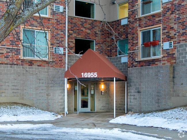 Building Photo - 16955 Toronto Ave SE