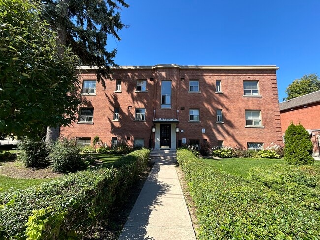 Building Photo - 870 Millwood Rd
