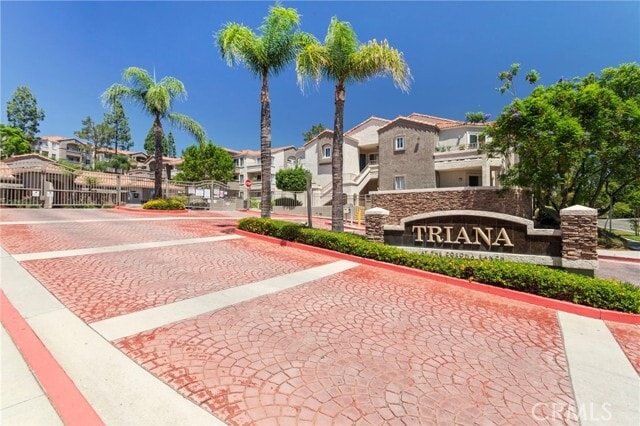 Building Photo - 1005 Vista Del Cerro Dr