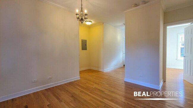 Foto del edificio - 2 bedroom in CHICAGO IL 60657