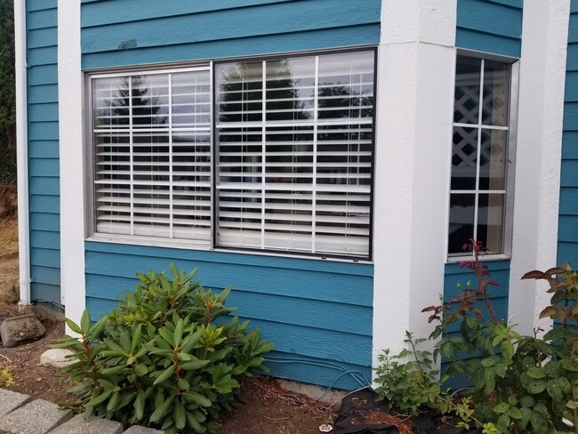 Building Photo - 24028 25th Ave S