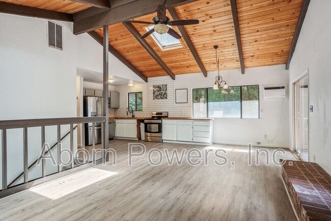Foto del edificio - 6290 Topaz Dr