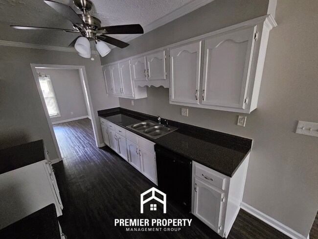 Foto del edificio - 6627 Winding Birch Dr