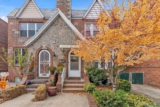 Building Photo - 68-28 Alderton St