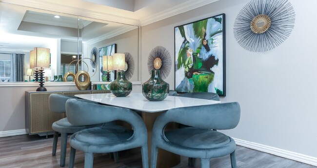 Building Photo - The Dorchester Apartments