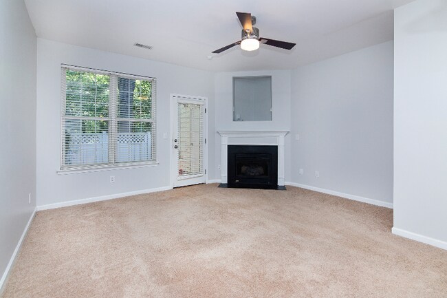 Foto del edificio - 8348 Chaceview Ct