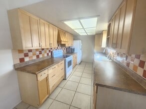 Building Photo - 68955 Foothill Dr