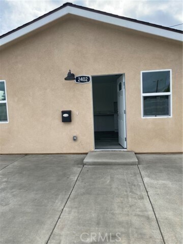 Primary Photo - 2402 W Maple Ave