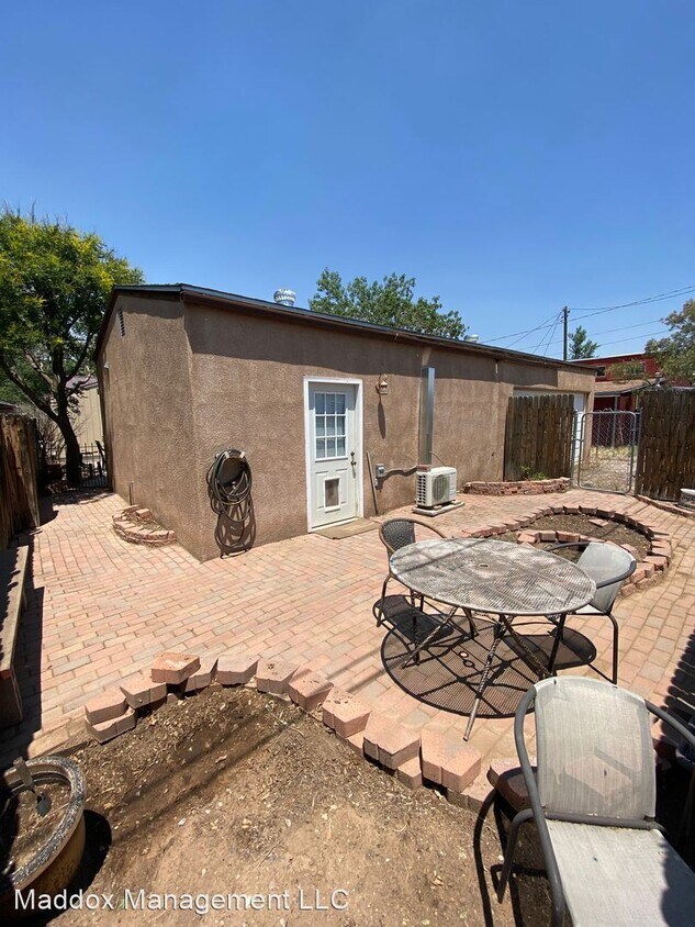 Primary Photo - 4464 Jupiter St NW