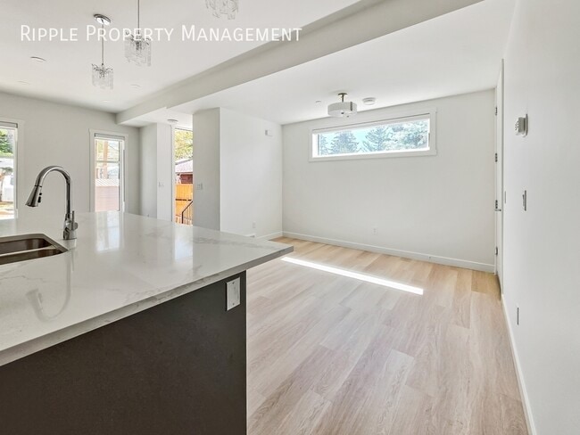 Building Photo - BRAND NEW SPACIOUS 3 BEDS, 2.5 BATHS TOWNHOUSE | PRIME MONTGOMERY LOCATION NEAR THE RIVER | BACK-...
