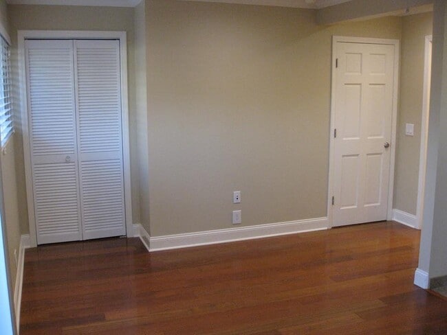 Building Photo - 6181 Covington Way