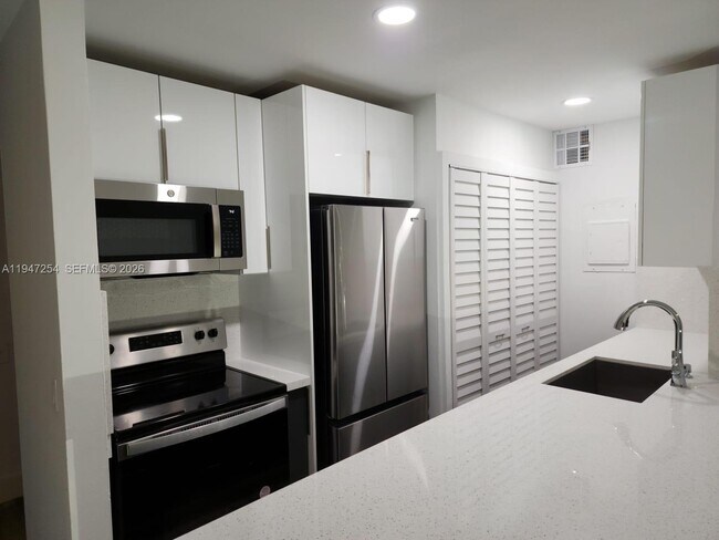 Foto del edificio - 5304 NE 6th Ave