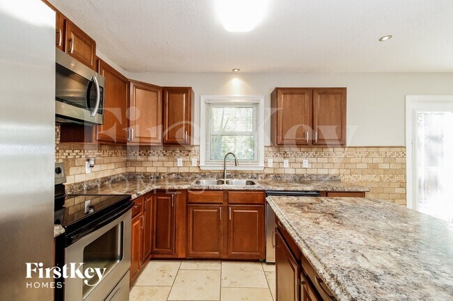 Foto del edificio - 4923 Shady Pine Dr