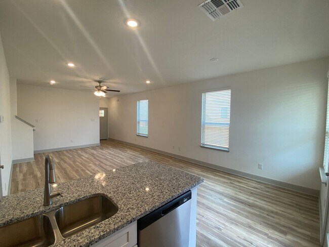 Building Photo - 10204 Eaglewood Nook