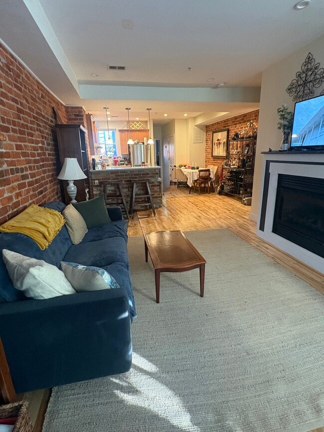 Foto del edificio - 1200 Monroe St NW