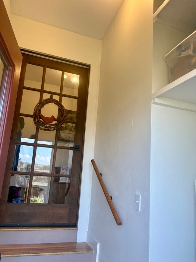 Building Photo - 220 Slade Ave